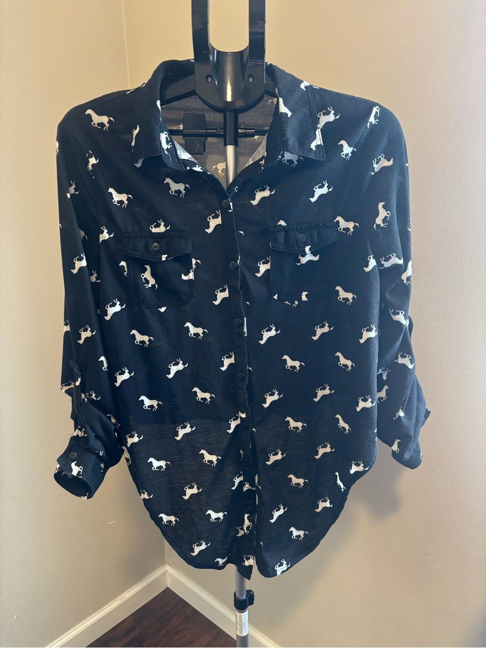 Passport Women’s Black & White Horse Print Button Up Blouse Roll Tab Sleeve XL